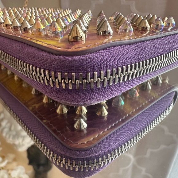 Rare color Christian Louboutin Spike studds Round zipper long wallet
Pre loved - Picture 5 of 15